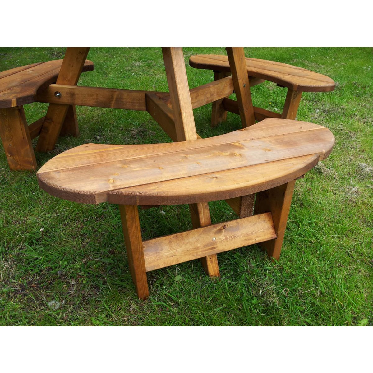6 Seat Pendragon Treated Round Picnic Table